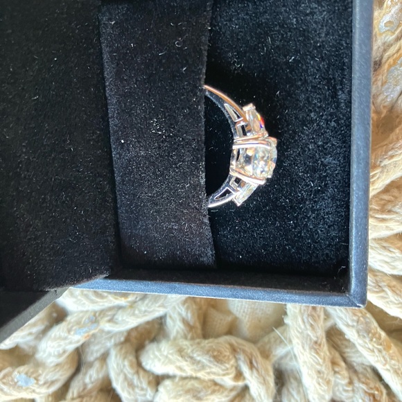 QVC Moissanite 1.45ct 3 stone silver ring size 7 - Picture 8 of 12